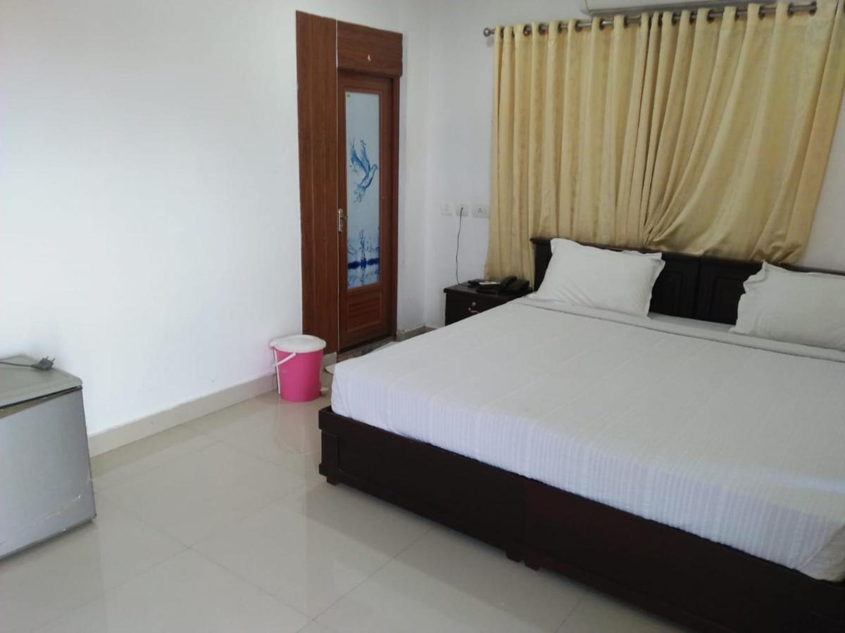 Mp Residancy Hotel Perintalmanna Ngoại thất bức ảnh